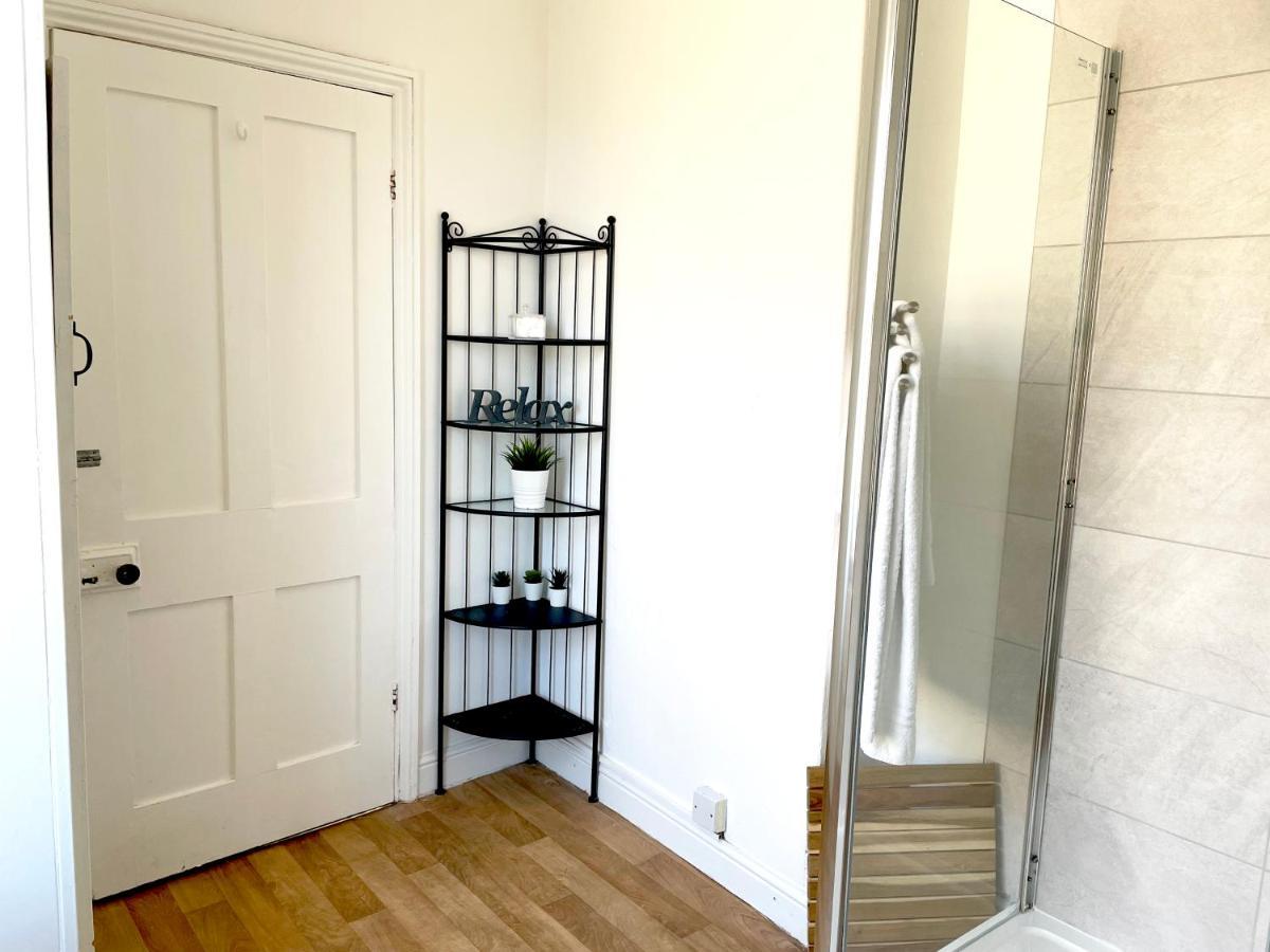 The Neville - Quaint Victorian With Free Parking Apartment York